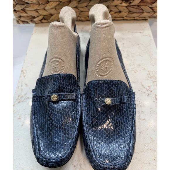 Isaac Mizrahi Imabernathy 10M Blue Leather Loafers Bow Gold Logo Preowned - Picture 1 of 11